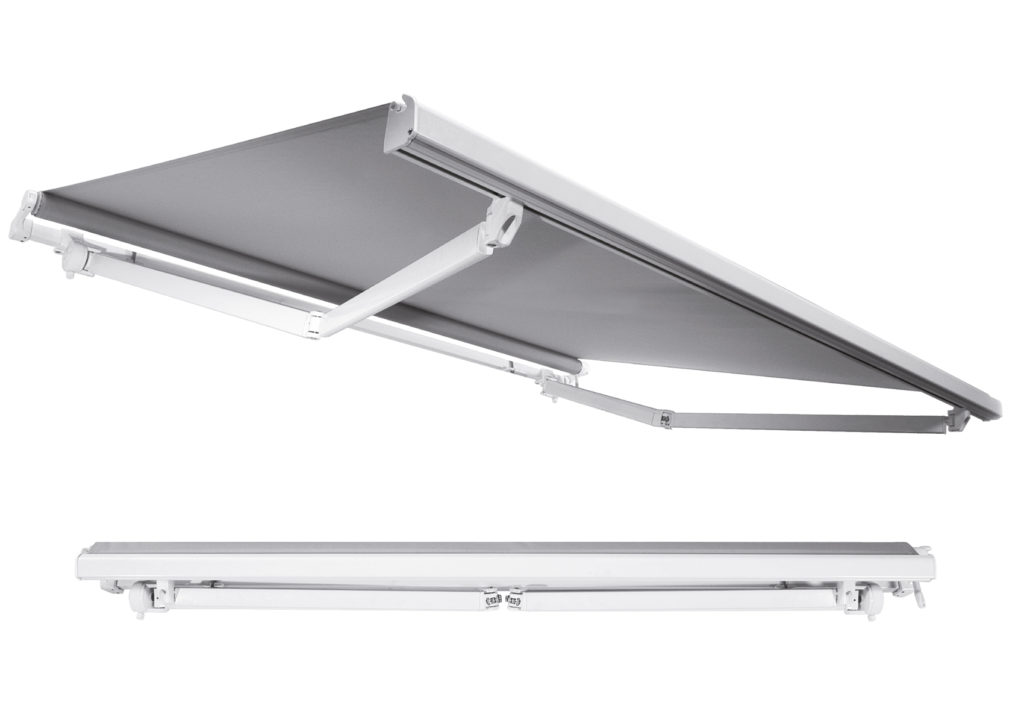 Zártszelvényes napellenző kinyitva és csukva